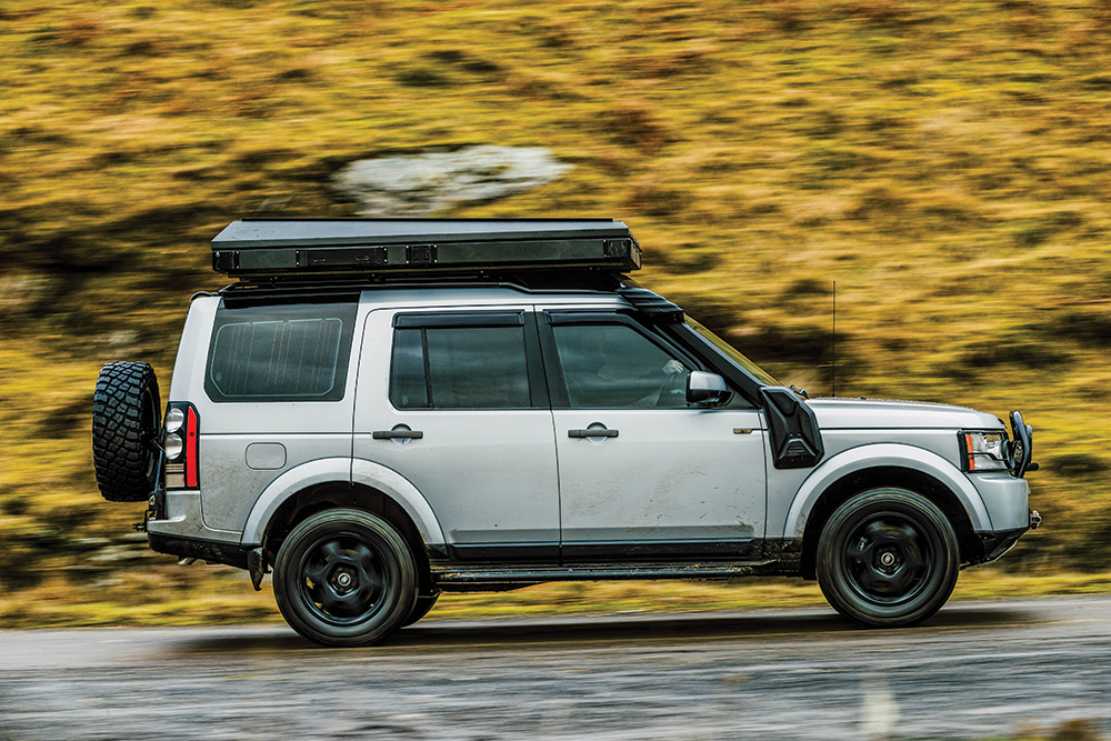 Best_Land_Rover_Roof_Tents_Driving